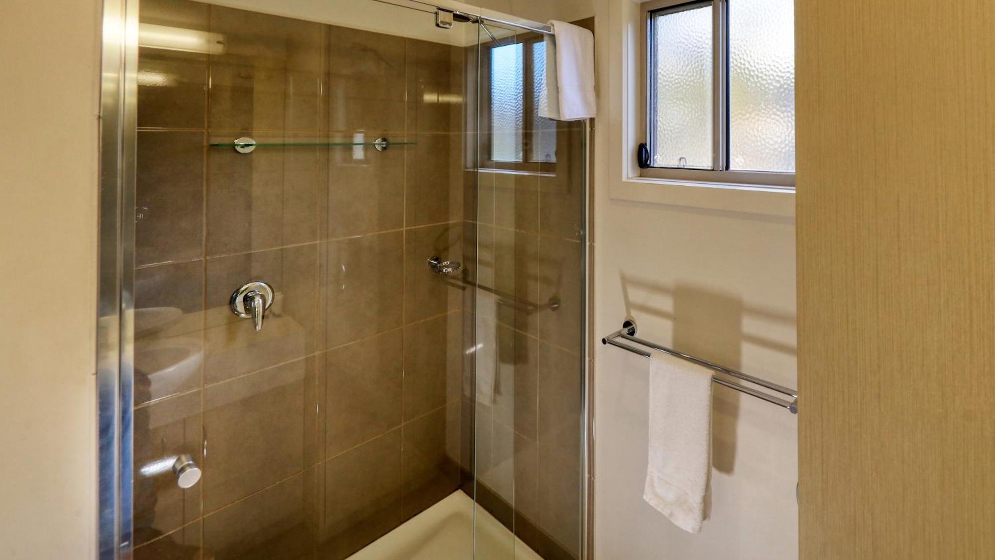 Deniliquin Riverside Caravan Park Екстер'єр фото